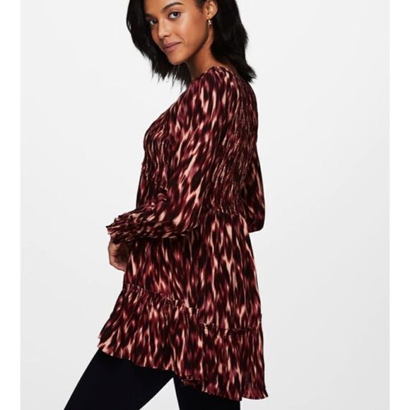 Beachlunchlounge Talia Brush Stokes Tunic Top - Picture 8 of 8